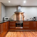 Comfort In The Heart Of Ct With Parking, Aircon