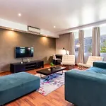 Comfort In The Heart Of Ct With Parking, Aircon