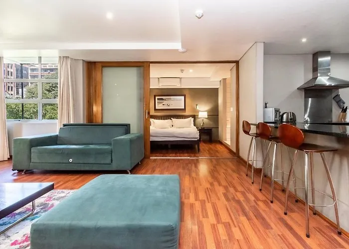 Comfort In The Heart Of Ct With Parking, Aircon