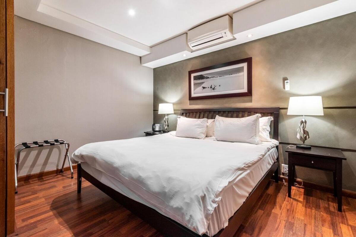 Apartment Comfort In The Heart Of Ct With Parking, Aircon *