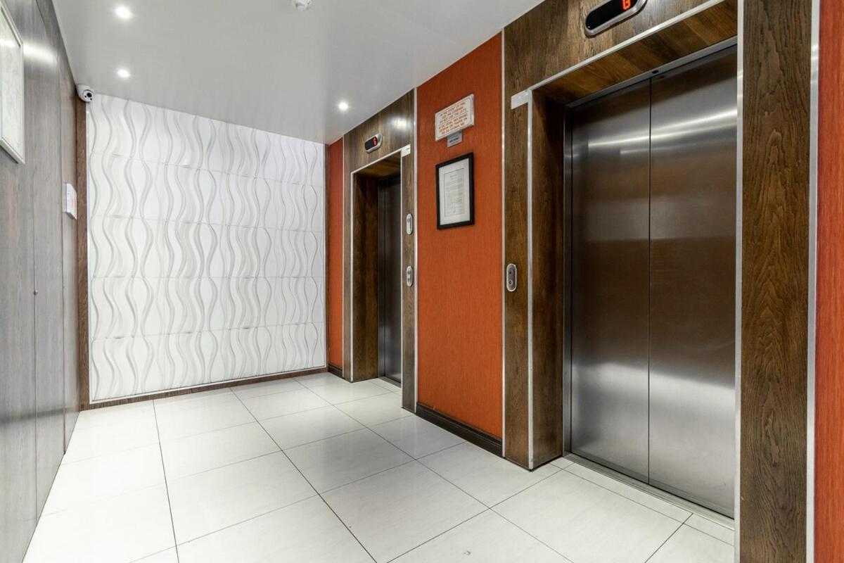 Comfort In The Heart Of Ct With Parking, Aircon